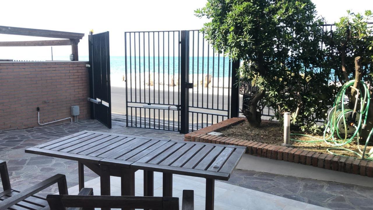 Beach Appartament Marina di Montemarciano Kültér fotó
